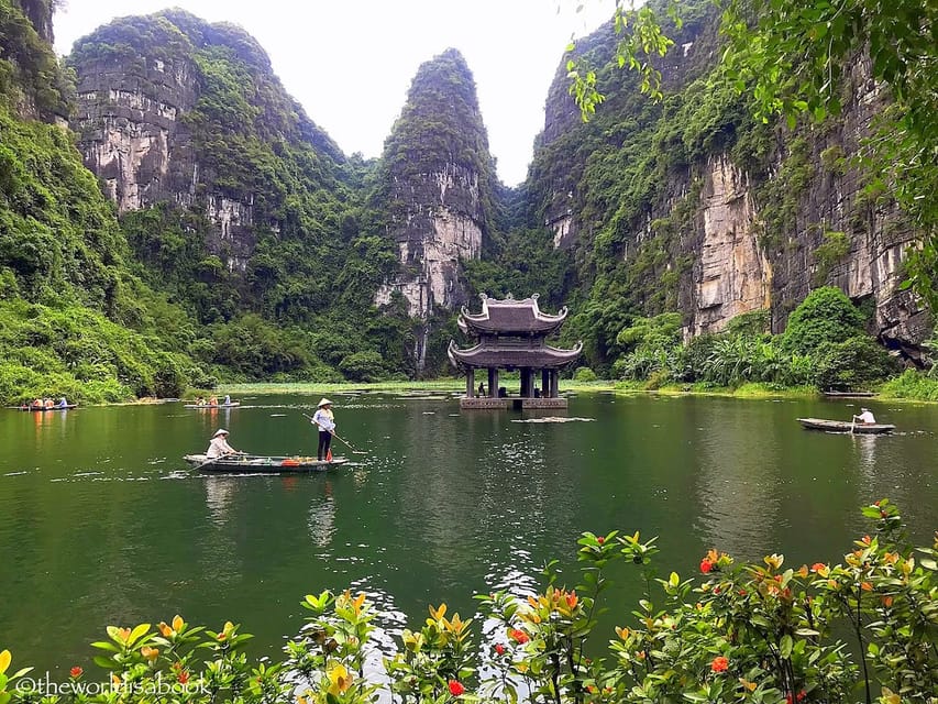 trang an boat tour