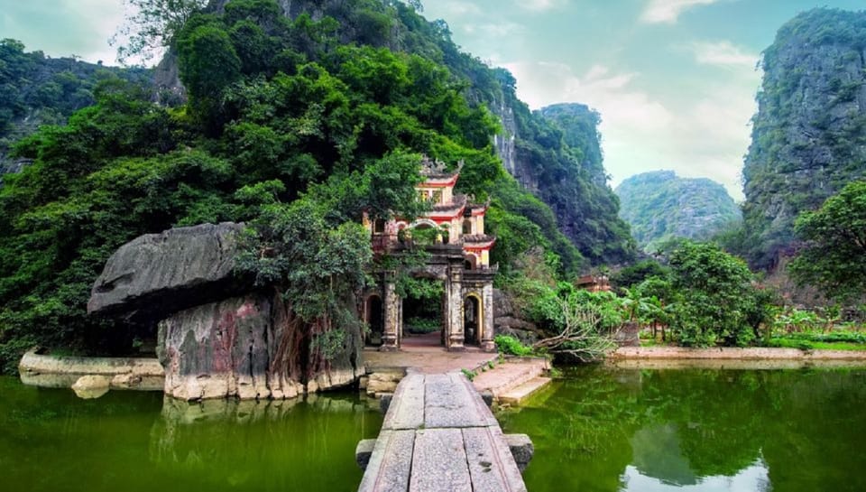 trang an boat tour vs tam coc