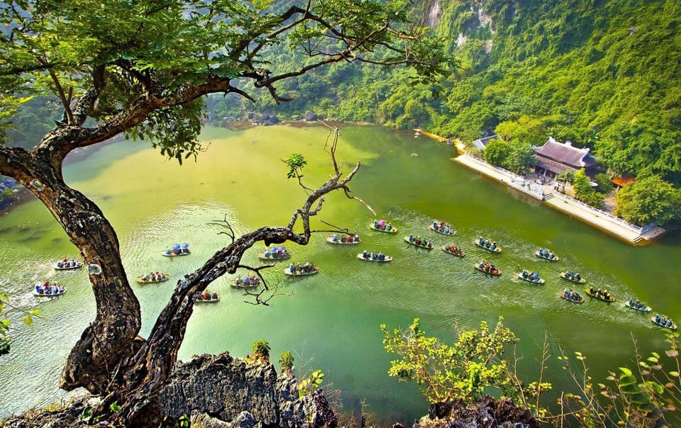trang an boat tour from hanoi